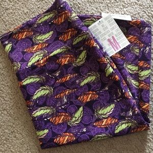 Lularoe Cassie Pencil Skirt. Size Medium. NWT